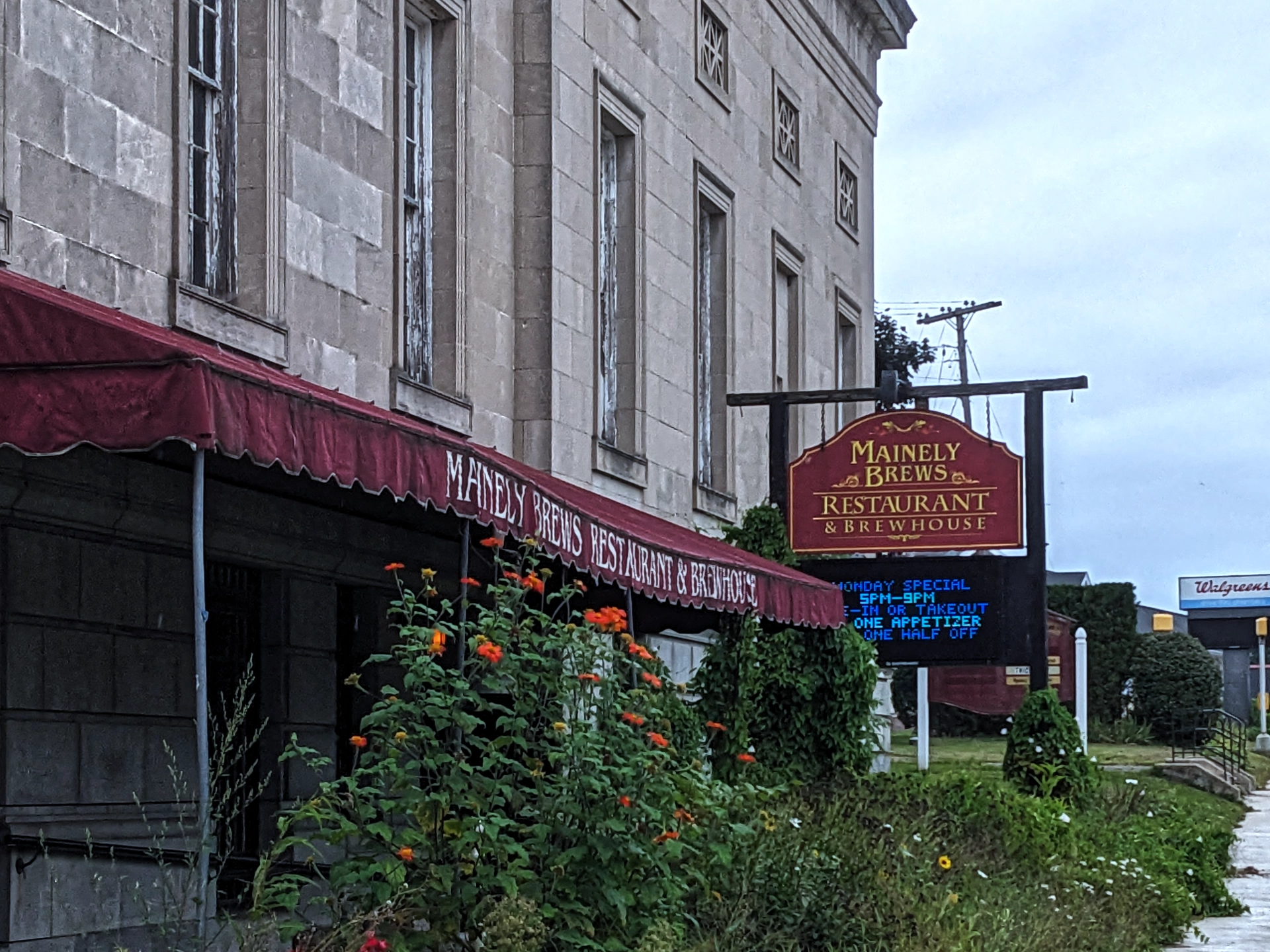 Discover What Makes "Mainely Brews" one of Maine's Finest Pubs